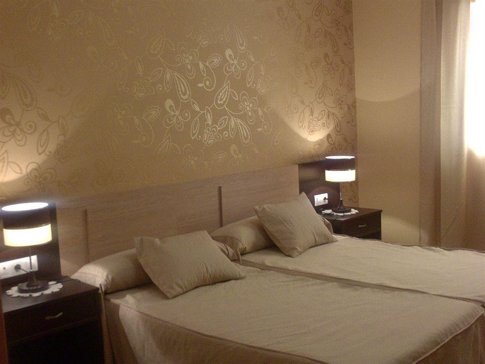 Hotel Los Chiles บีญานวยบา เดล อาร์โซบิสโป ห้อง รูปภาพ